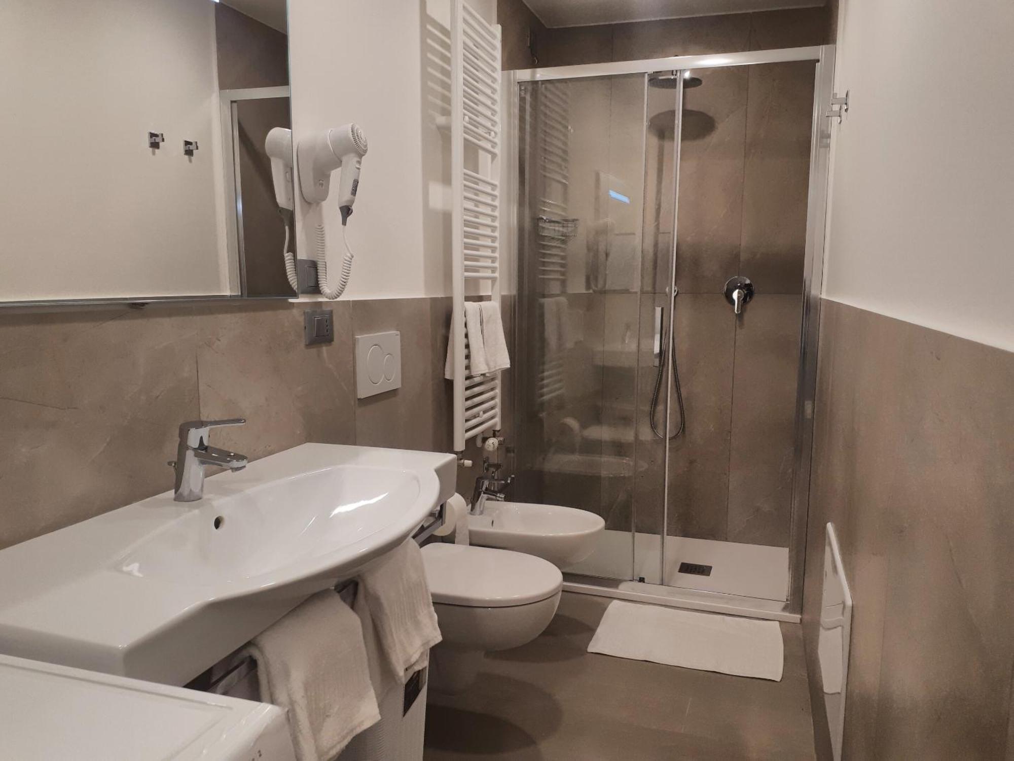 Smart Apartment Maggiore - Twa بولونيا المظهر الخارجي الصورة